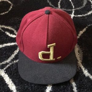 Diamond label hat. (SnapBack)